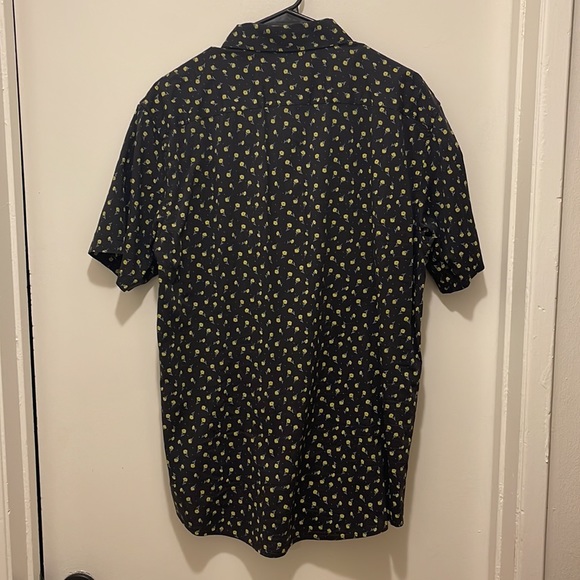 Like new, worn once and dry cleaned - Picture 4 of 4